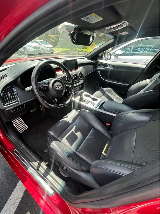 2019 Kia Stinger GT - Image 4 of 5