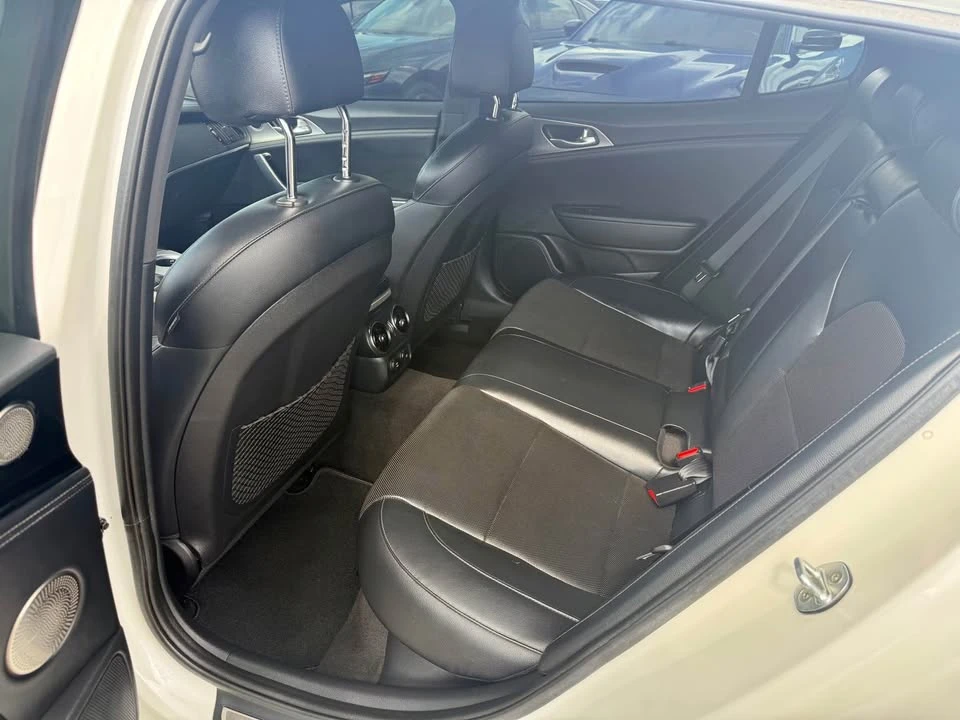 2019 Kia Stinger GT - Image 8 of 12