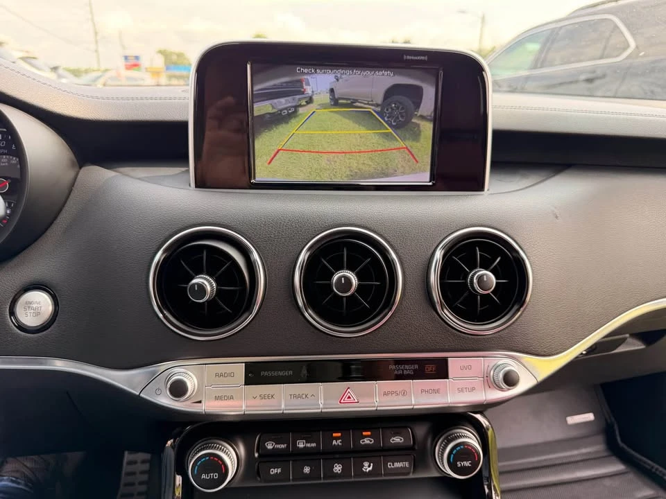 2019 Kia Stinger GT - Image 19 of 20