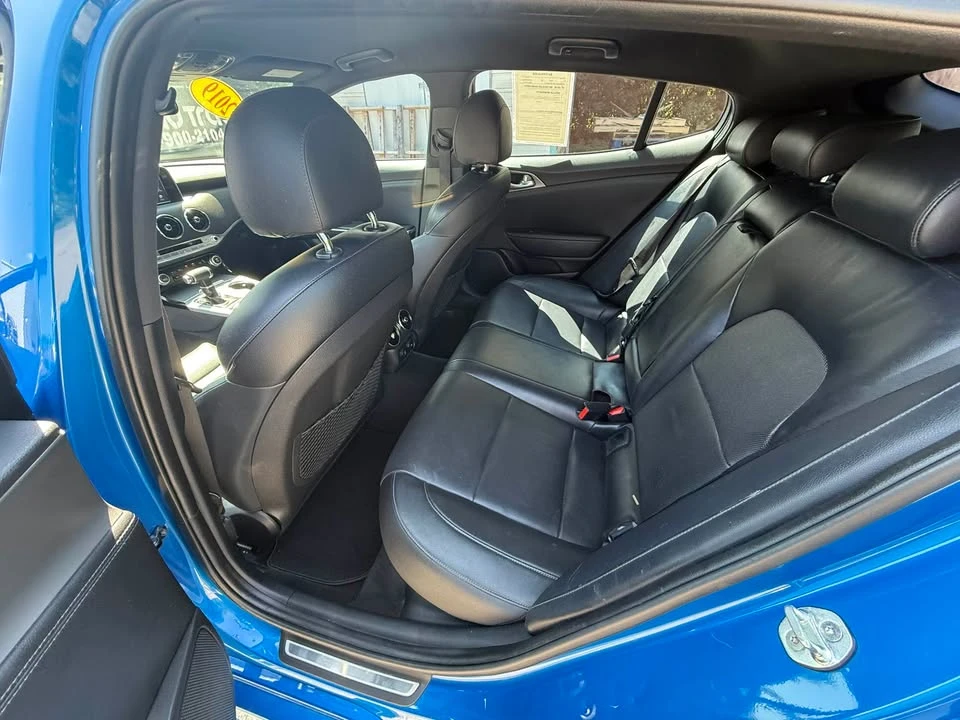 2019 Kia Stinger GT - Image 11 of 14