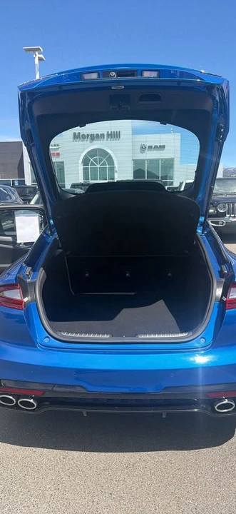 2019 Kia Stinger GT - Image 10 of 12