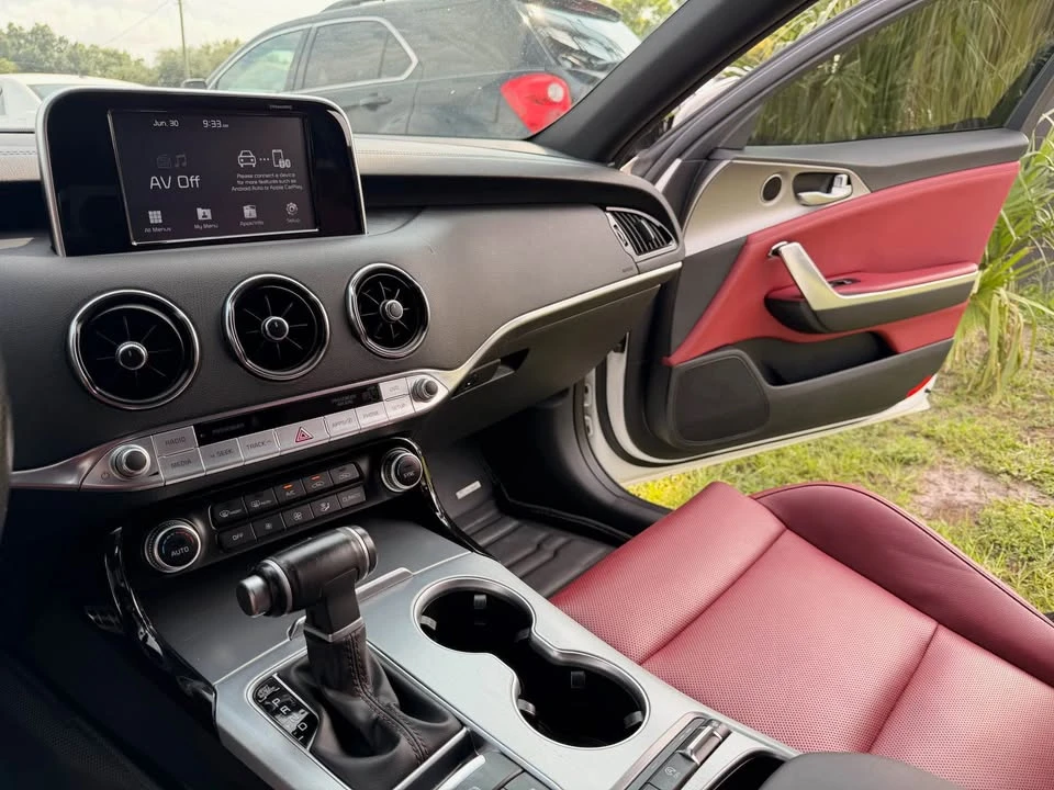 2019 Kia Stinger GT - Image 11 of 20