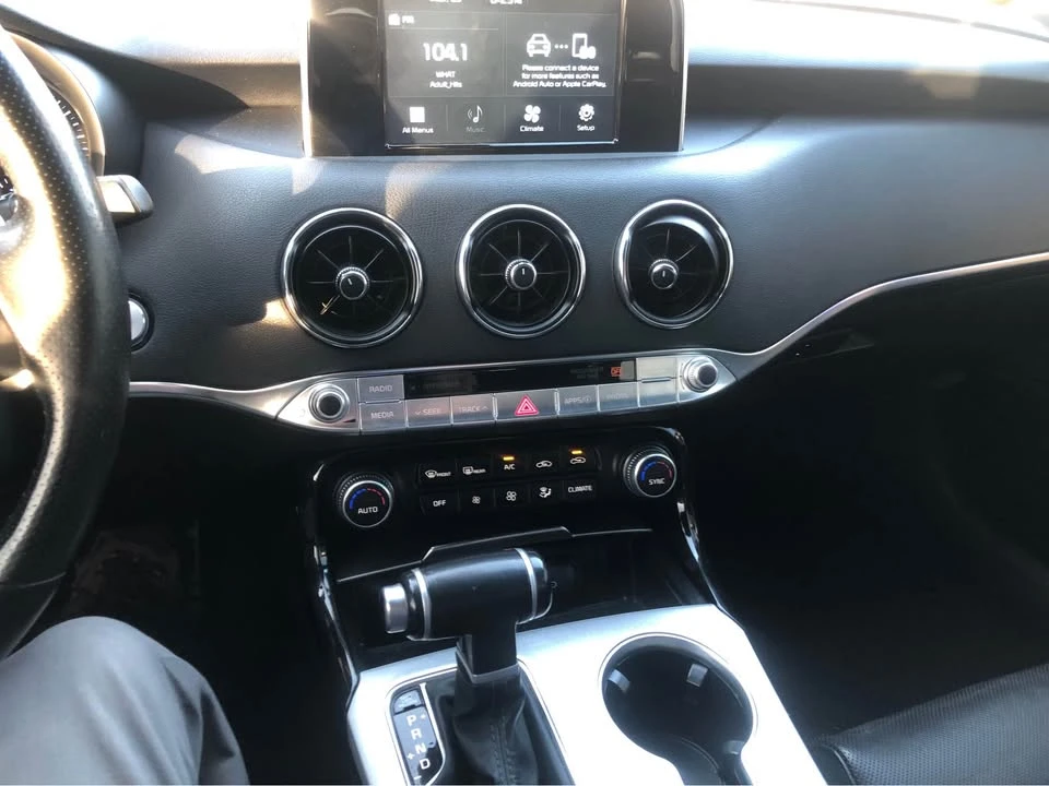 2019 Kia Stinger GT - Image 10 of 15