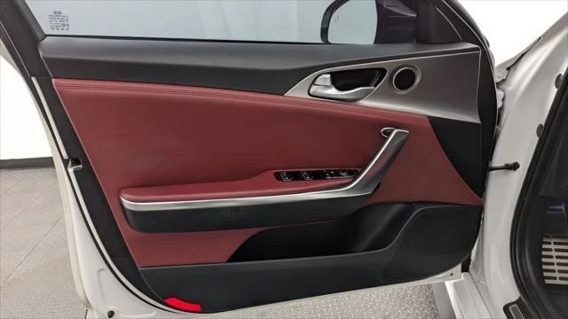 2019 Kia Stinger GT - Image 13 of 20