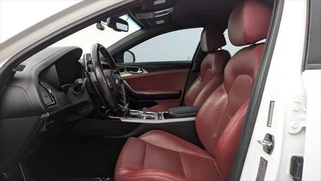 2019 Kia Stinger GT - Image 15 of 20