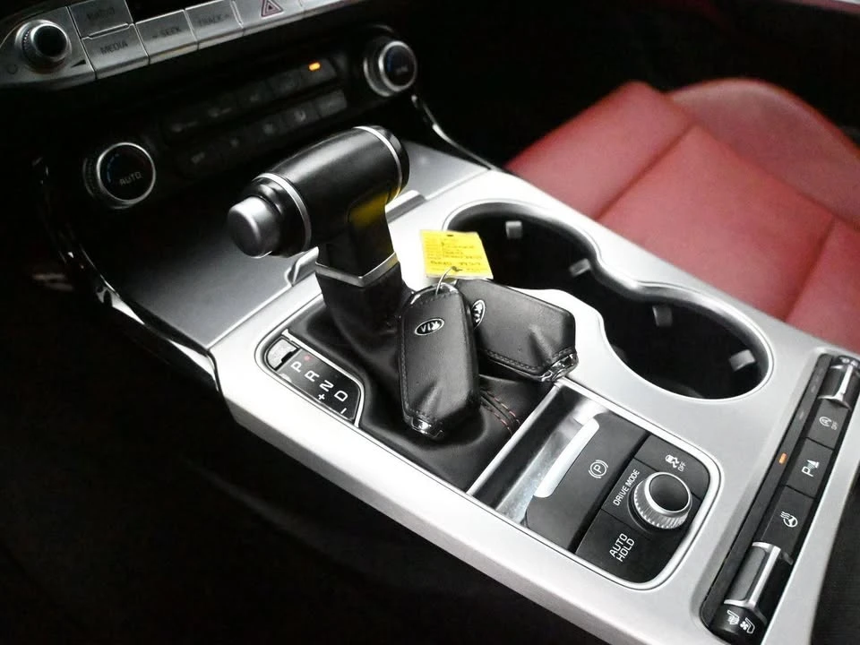 2019 Kia Stinger GT - Image 6 of 19