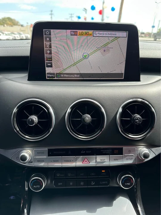 2019 Kia Stinger GT - Image 10 of 14