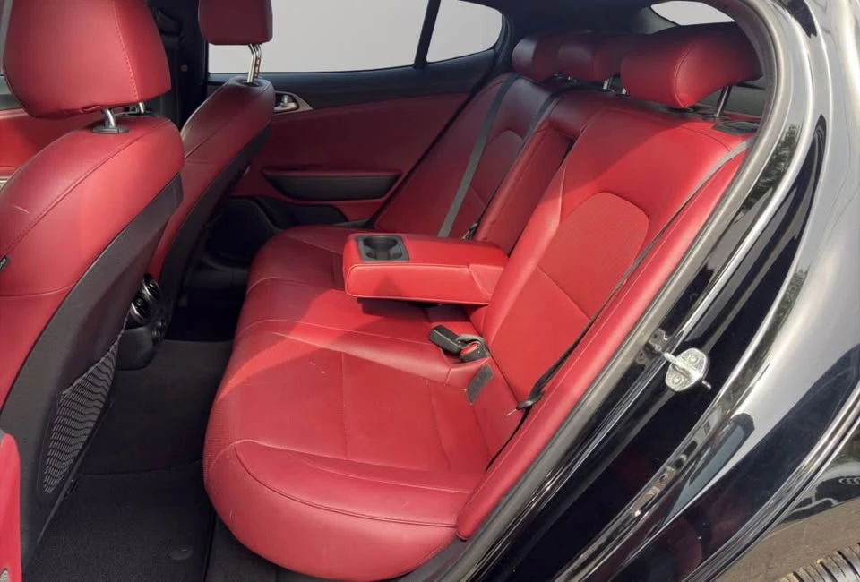 2019 Kia Stinger GT - Image 14 of 17
