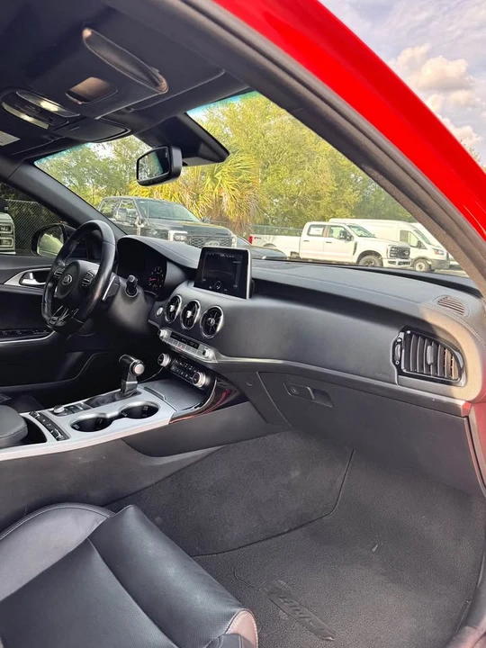 2019 Kia Stinger GT - Image 16 of 19