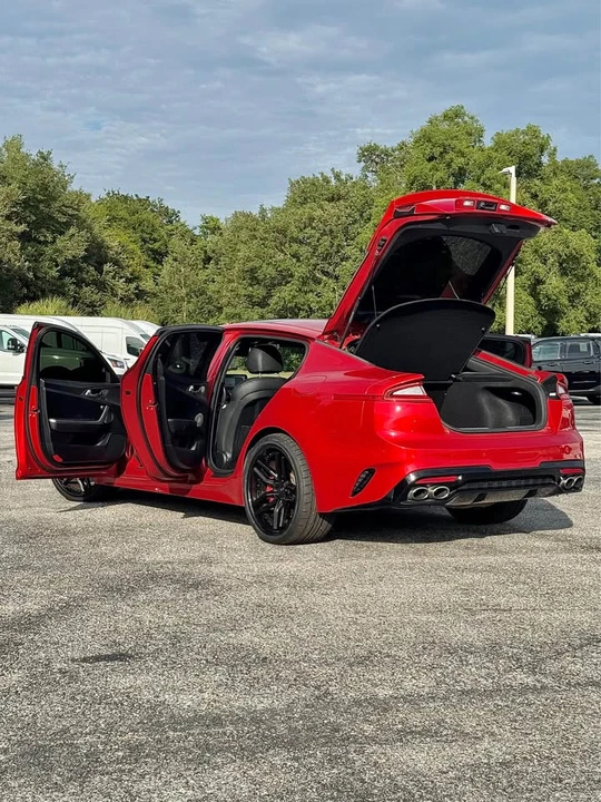 2019 Kia Stinger GT - Image 9 of 19