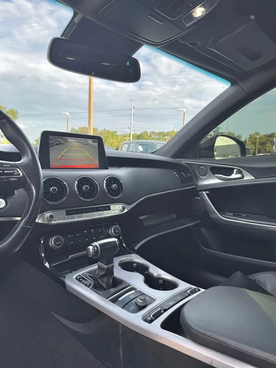 2019 Kia Stinger GT - Image 13 of 19