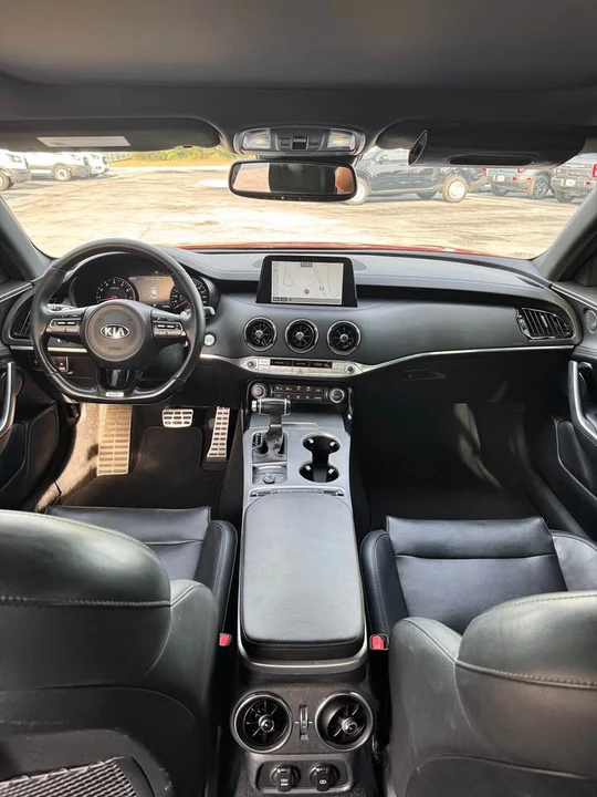 2019 Kia Stinger GT - Image 14 of 19