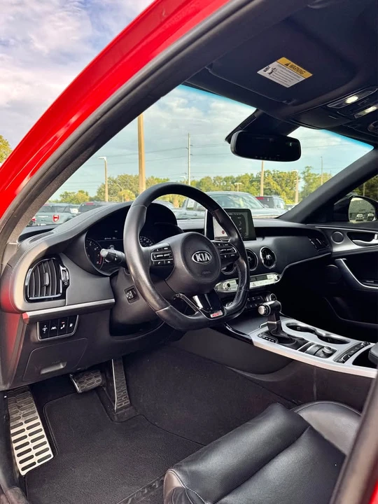 2019 Kia Stinger GT - Image 10 of 19
