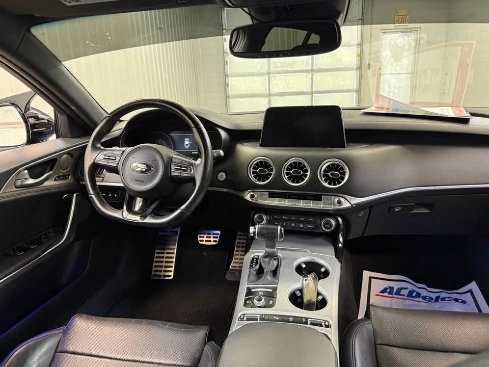 2019 Kia Stinger GT - Image 10 of 13
