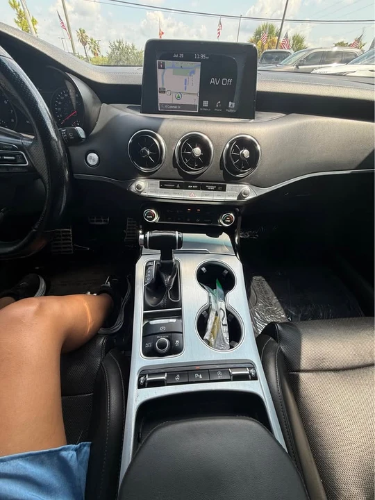 2019 Kia Stinger GT - Image 16 of 20