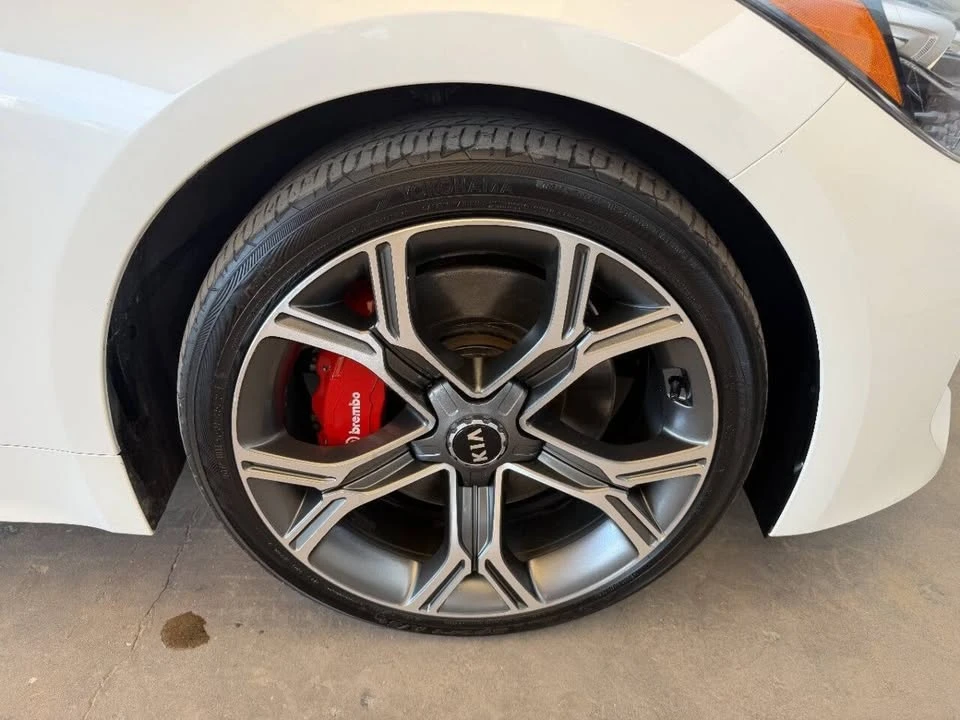 2019 Kia Stinger GT - Image 8 of 20
