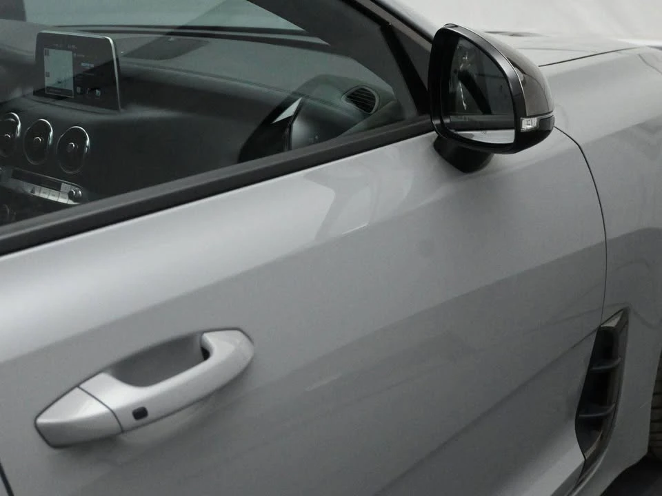 2019 Kia Stinger GT - Image 15 of 19