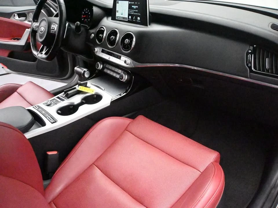 2019 Kia Stinger GT - Image 18 of 19