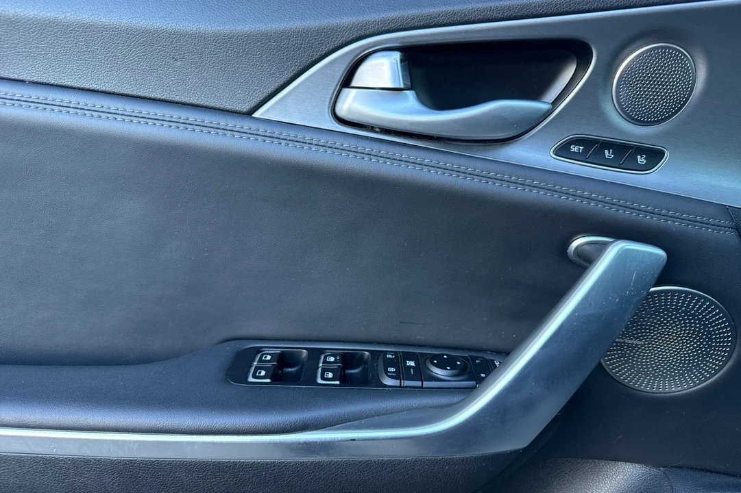 2019 Kia Stinger GT - Image 12 of 12