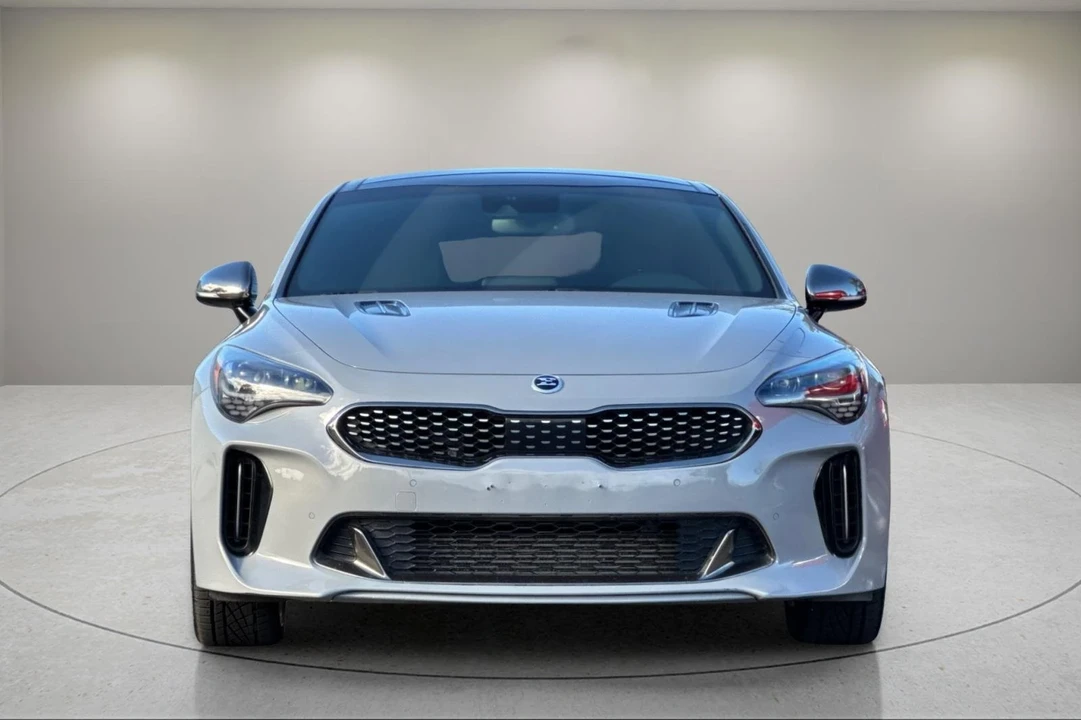 2019 Kia Stinger GT - Image 9 of 12