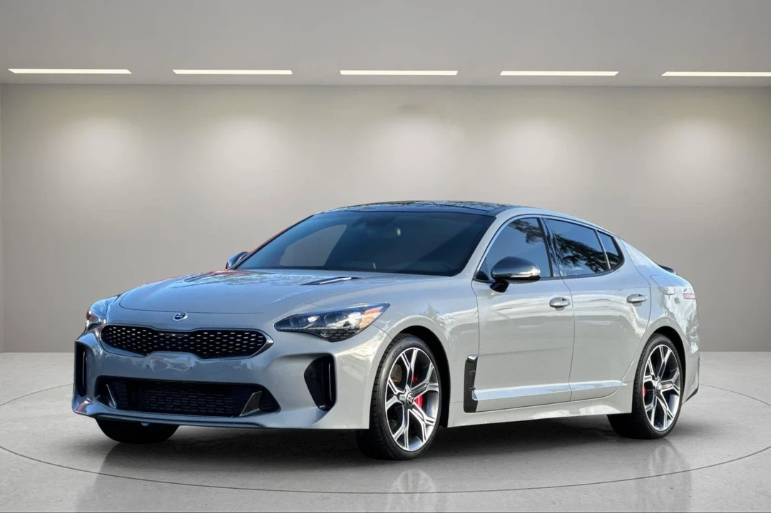 2019 Kia Stinger GT - Image 8 of 12