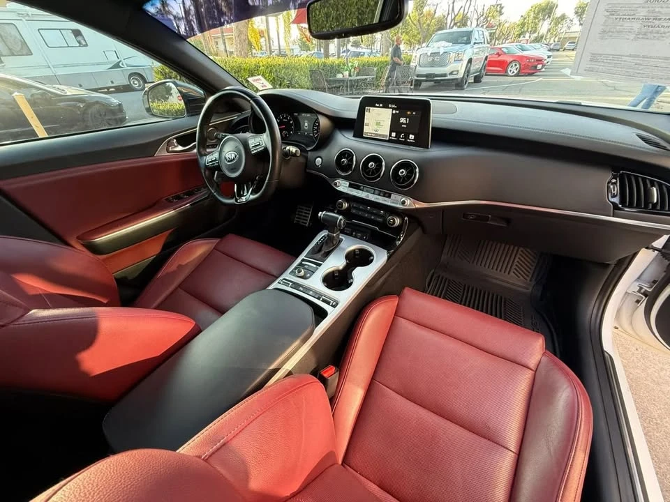 2019 Kia Stinger GT - Image 19 of 20