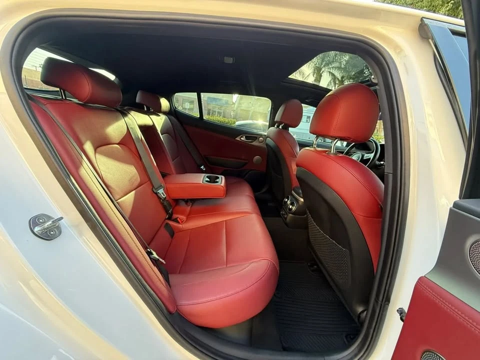 2019 Kia Stinger GT - Image 14 of 20
