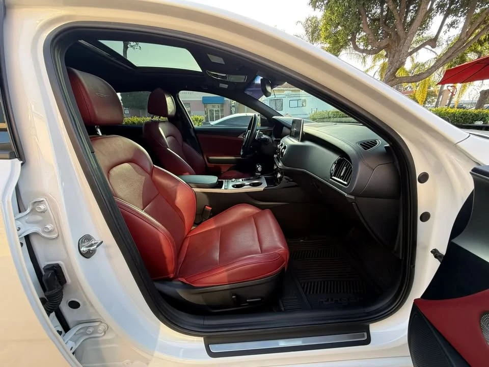 2019 Kia Stinger GT - Image 17 of 20
