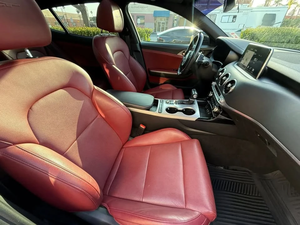 2019 Kia Stinger GT - Image 18 of 20