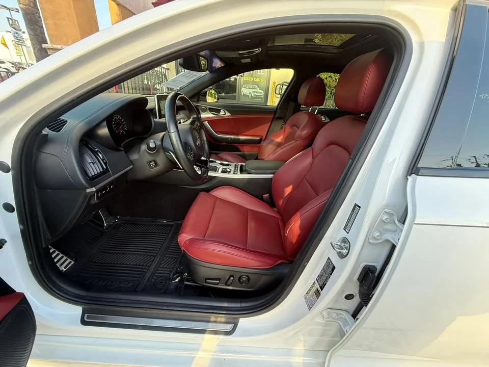 2019 Kia Stinger GT - Image 10 of 20