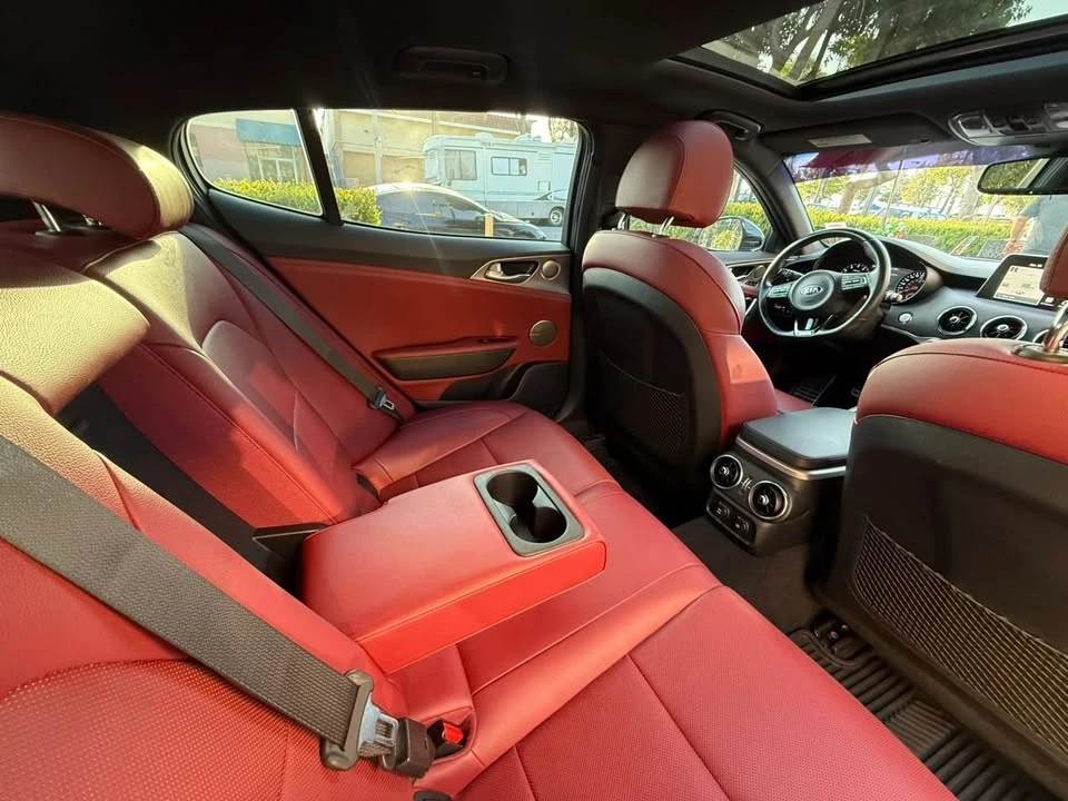 2019 Kia Stinger GT - Image 16 of 20
