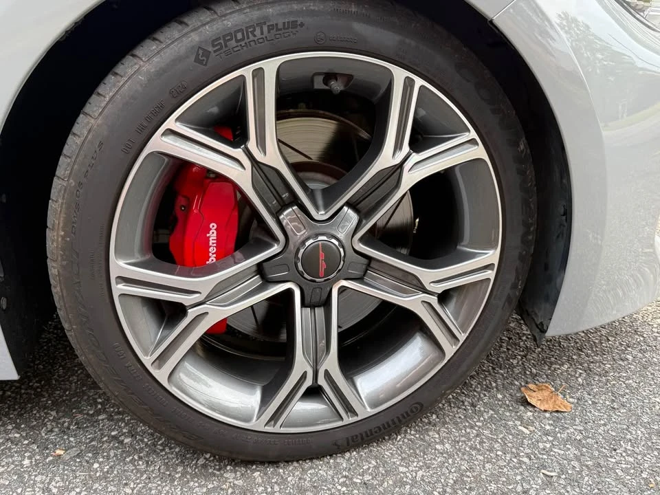 2019 Kia Stinger - Image 8 of 14