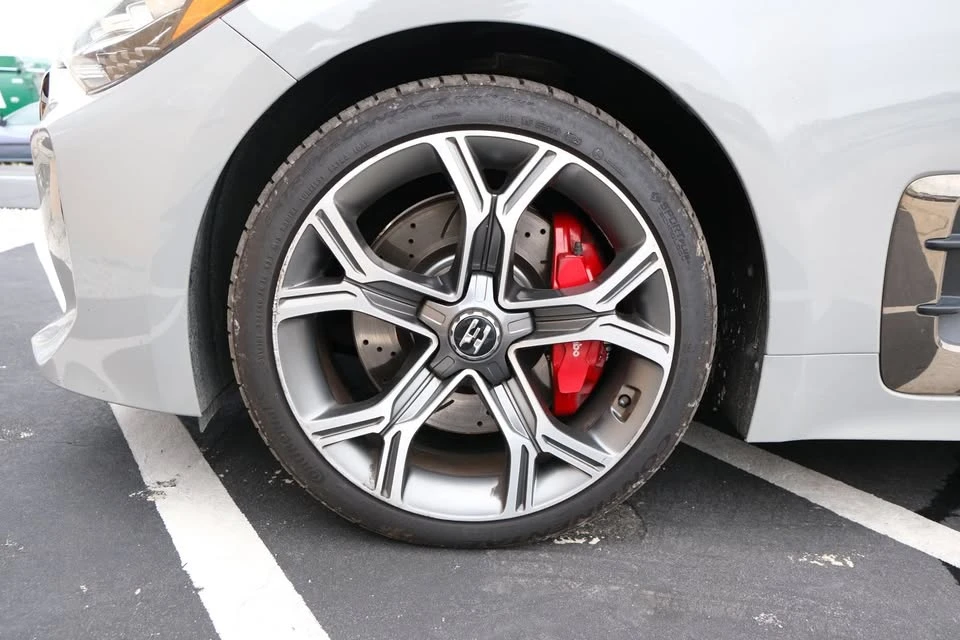 2019 Kia Stinger GT - Image 11 of 20