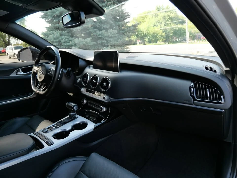 2019 Kia Stinger GT - Image 9 of 20