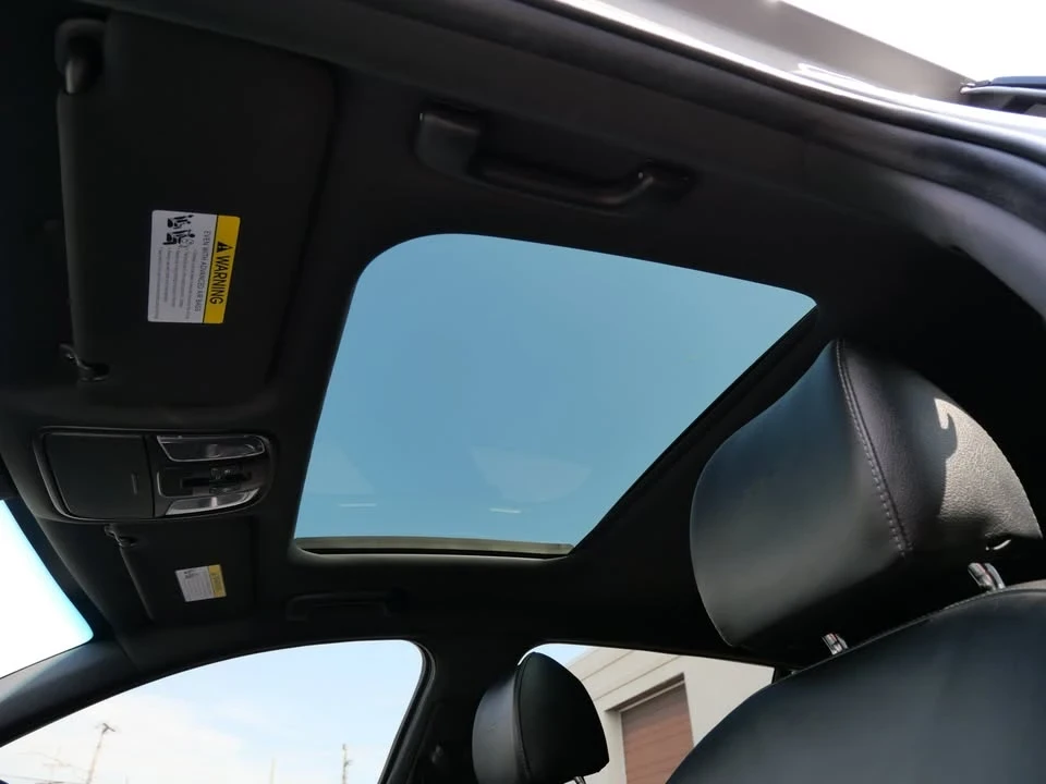 2019 Kia Stinger GT - Image 15 of 20