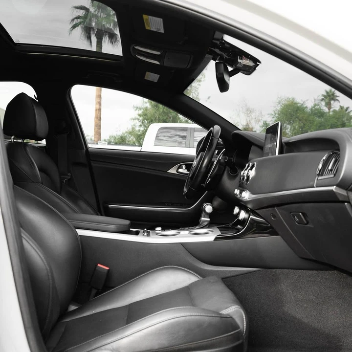 2019 Kia Stinger GT - Image 14 of 17