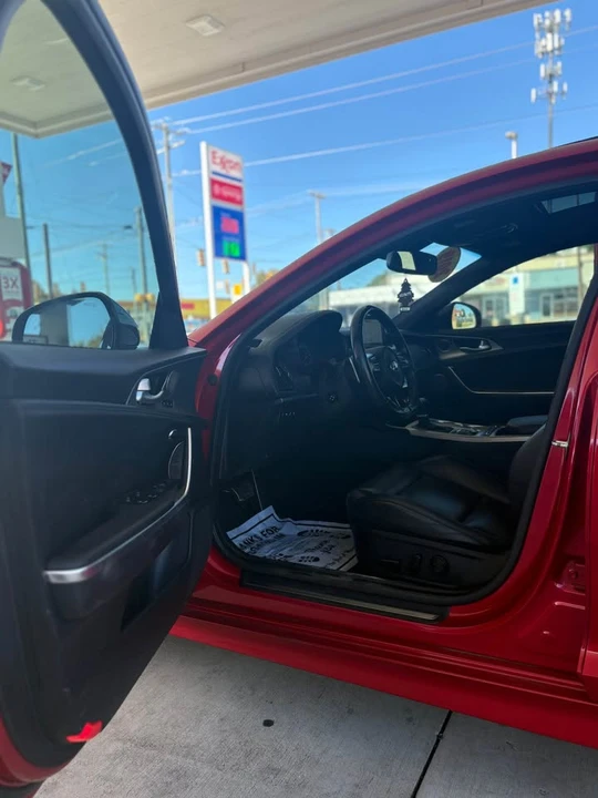 2019 Kia Stinger GT - Image 5 of 17