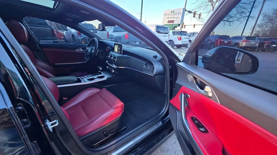 2019 Kia Stinger GT - Image 12 of 18