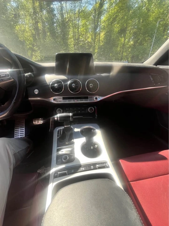 2019 Kia Stinger GT - Image 5 of 11