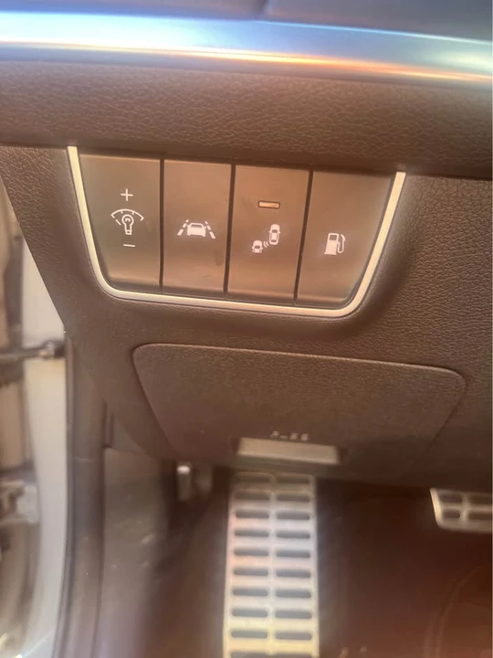 2019 Kia Stinger GT - Image 7 of 11