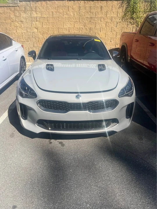2019 Kia Stinger GT - Image 10 of 11