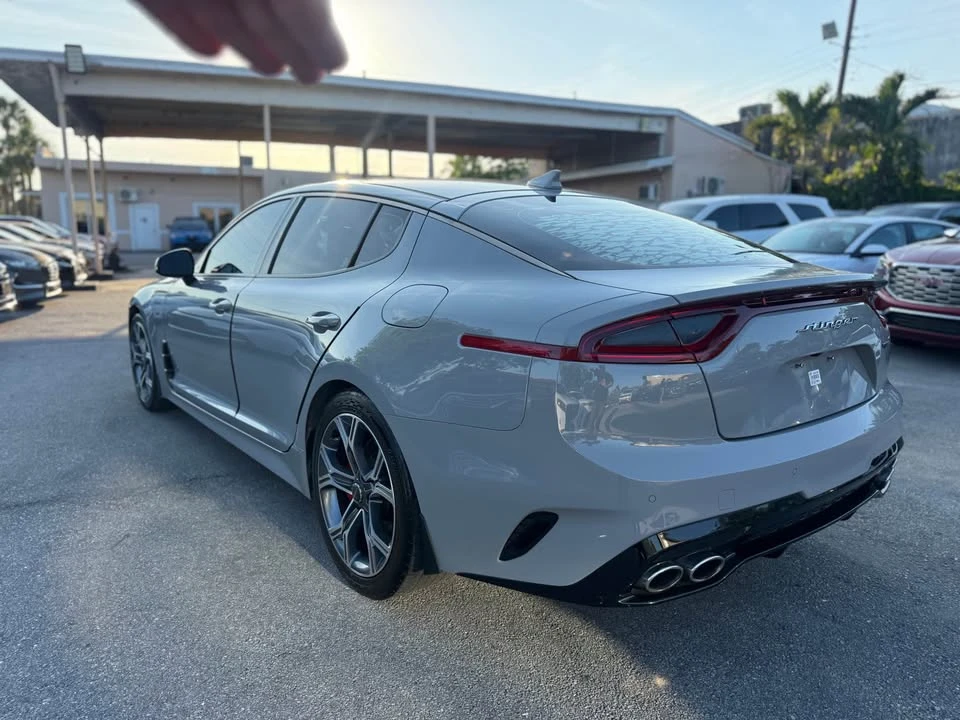 2019 Kia Stinger GT - Image 8 of 15