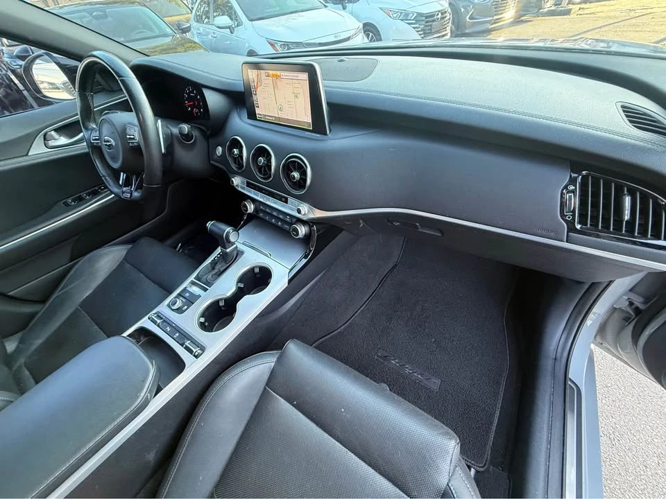 2019 Kia Stinger GT - Image 12 of 15