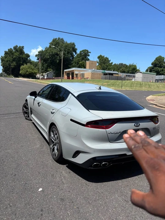 2019 Kia Stinger GT - Image 6 of 7