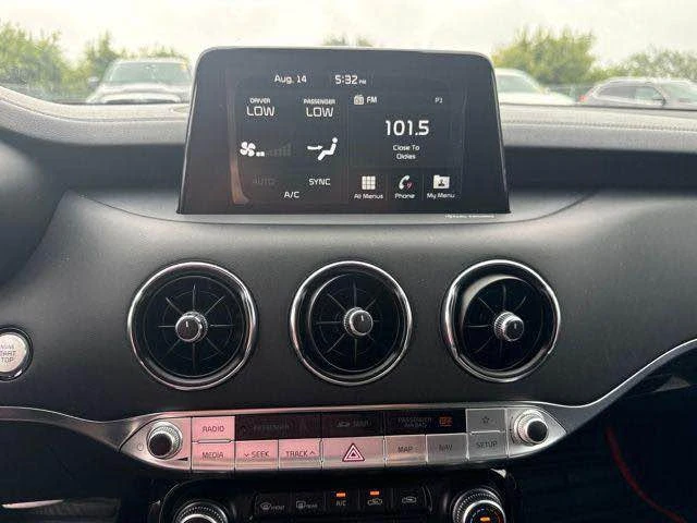 2019 Kia Stinger GT - Image 5 of 12