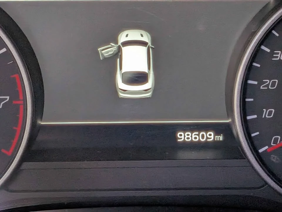 2019 Kia Stinger GT - Image 4 of 16