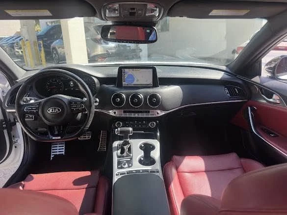 2019 Kia Stinger GT - Image 10 of 12