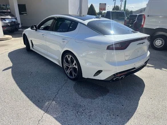 2019 Kia Stinger GT - Image 7 of 12