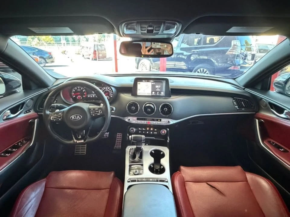 2019 Kia Stinger GT - Image 9 of 20
