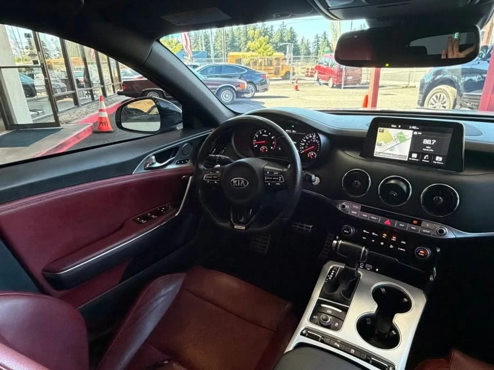 2019 Kia Stinger GT - Image 10 of 20